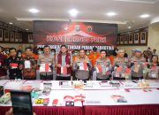 KAPOLDA KEPRI PIMPIN KONFERENSI PERS UNGKAP KASUS NARKOTIKA PERIODE AGUSTUS – SEPTEMBER 2025