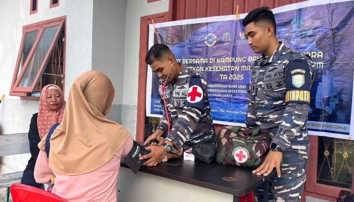Wujud Kepedulian TNI AL, Babinpotmar Lanal Nunukan Hadirkan Layanan Kesehatan Gratis