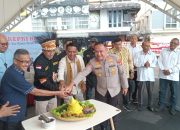 Acara perayaan HUT Rumpun Melanesia Bersatu (RMB) ke-II berlangsung hikmat dengan pembagian sembako dan cek kesehatan gratis