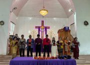 Siswa dan Guru SMAN 1 Tanah Jawa Ikuti Perayaan Natal