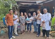 Jumat Berkah, Relawan Milenial Dr H Novri Ompusunggu Berbagi Kasih kepada Warga Bosar Galugur