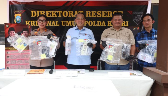 POLDA KEPRI UNGKAP TINDAK PIDANA PENCURIAN DENGAN PEMBERATAN DAN PERTOLONGAN JAHAT/PENADAH DI KOTA BATAM