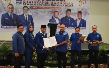 Aprial M. Rizaldi Ginting Nahkodai DPD PAN Kota Pematangsiantar Usai menerima SK serempak dalam Kegiatan Konsolidasi dan Silaturahmi DPW PAN Sumatera utara. 