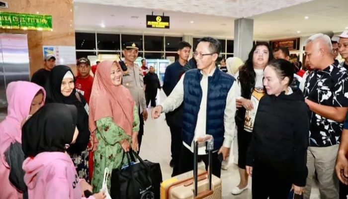 Dini Hari Pantau Arus Mudik, Amsakar-Li Claudia Ingatkan Perjalanan Aman Menuju Kampung Halaman