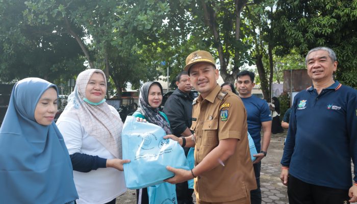 GENCARKAN GERMAS DAN PERCEPATAN PENANGGULANGAN PENYAKIT MENULAR, PEMKO TEBING TINGGI LUNCURKAN INOVASI “PINTU RADIASI” UNTUK PERCEPAT DETEKSI TBC