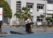 Apel Pagi Lapas Batam Dirangkaikan dengan Penyematan Tanda Kenaikan Pangkat Kasubsi Bimkemaswat, Perkuat Integritas dan Profesionalisme