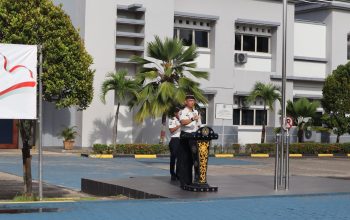 Apel Pagi Lapas Batam Dirangkaikan dengan Penyematan Tanda Kenaikan Pangkat Kasubsi Bimkemaswat, Perkuat Integritas dan Profesionalisme