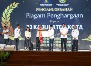 WUJUDKAN KEMUDAHAN AKSES PELAYANAN HUKUM BAGI MASYARAKAT, WALI KOTA TEBING TINGGI TERIMA PENGHARGAAN DARI KEMENTERIAN HUKUM RI