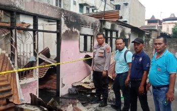 Tim Labfor Polda Sumut Lakukan Pemeriksaan Ulang TKP Kebakaran Tiga Rumah Sewa di Tebingtinggi