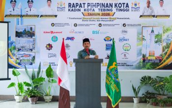 BUKA RAKERDA KADIN 2026, WALI KOTA TEBING TINGGI TEKANKAN KOLABORASI ATASI TANTANGAN EKONOMI DAERAH