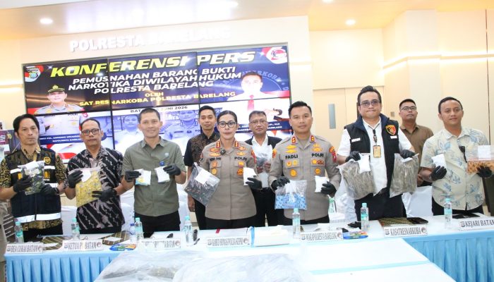 Konferensi Pers Ungkap Kasus Narkoba Jaringan Antar Provinsi dan Pemusnahan Barang Bukti di Wilayah Hukum Polresta Barelang