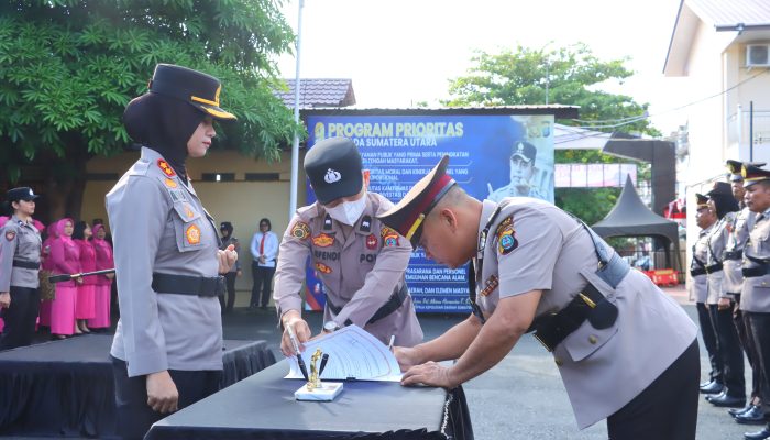 Kapolres Tebingtinggi Pimpin Rotasi Jabatan dan Pelantikan Sejumlah PJU, Tekankan Integritas dan Profesionalisme Personel