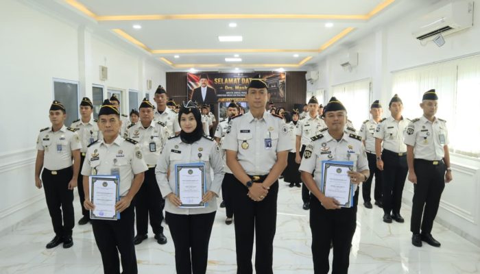 Lapas Batam Ikuti Apel Bersama Kemenko Kumham Imipas, Dirangkaikan dengan Penyerahan Penghargaan Pegawai Teladan