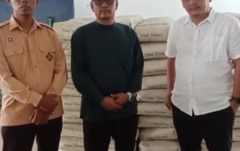 Tokoh Masyarakat dan Pengusaha dari Jakarta, H Novri Ompusunggu Sumbangkan 200 Sak Semen ke Sekolah Al Washliyah Pematangsiantar