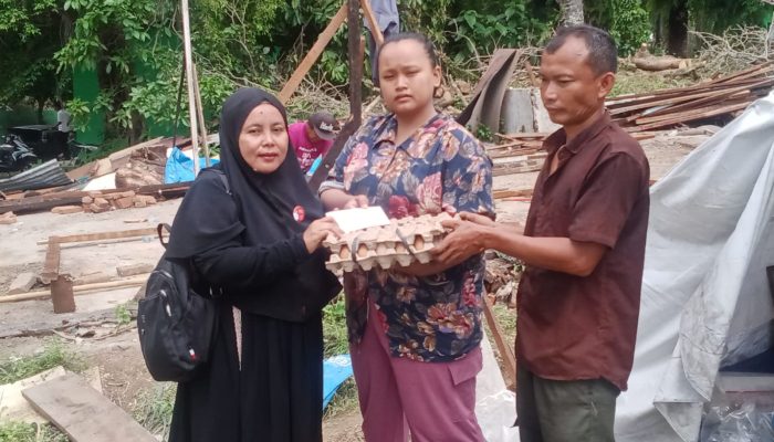 H Novri Ompusunggu Bantu Korban Rumah Roboh di Pematangsiantar