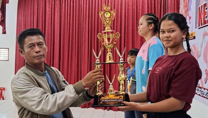 Sasana SMPN 2 Tapian Dolok Juara 3 di Kejurcab Wushu Sanda Simalungun