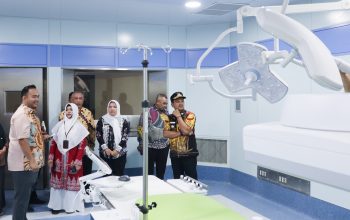 TINJAU FASILITAS CATH LAB DI RSUD KUMPULAN PANE, WALI KOTA TEBING TINGGI APRESIASI BANTUAN KEMENKES
