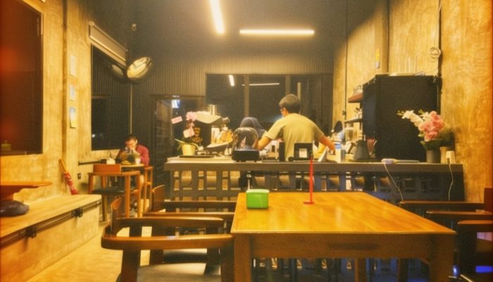 MENIKMATI KOPI DENGAN PENUH CINTA, CALMA JADI PILIHAN TEMPAT SANTAI DI TEBING TINGGI