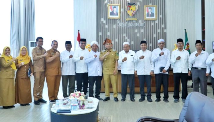 Bupati Simalungun Terima Kunjungan Silaturahmi Pengurus MUI, Bahas Hari Santri dan Pengukuhan MUI