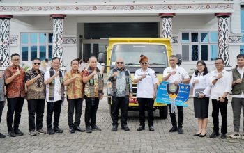 Pemkab Simalungun Terima Bantuan 1 Unit Dump Truk dari PTPN IV