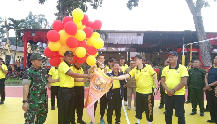 Open Turnamen Bola Voli Dibuka, PTPN IV Menang atas Bank BNI Medan 3-2 di Laga Pembuka