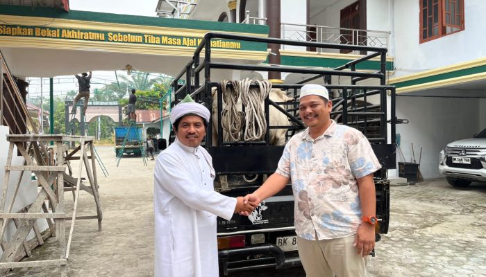 Haul Ke-17 TGB Syekh Abdurrahman Rajagukguk Qs, H Novri Ompusunggu Sumbang Satu Ekor Sapi