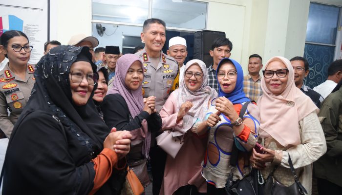 KUMPUL BERSAMA MASYARAKAT, KAPOLDA KEPRI SERAP ASPIRASI WARGA BENGKONG MELALUI NGOPI BARENG